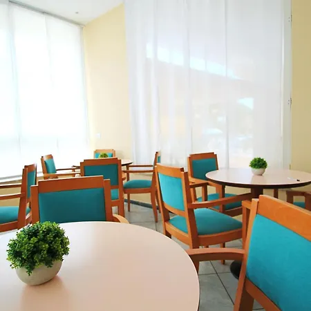 Otel Manuela 3*