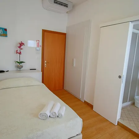 Manuela Otel 3*